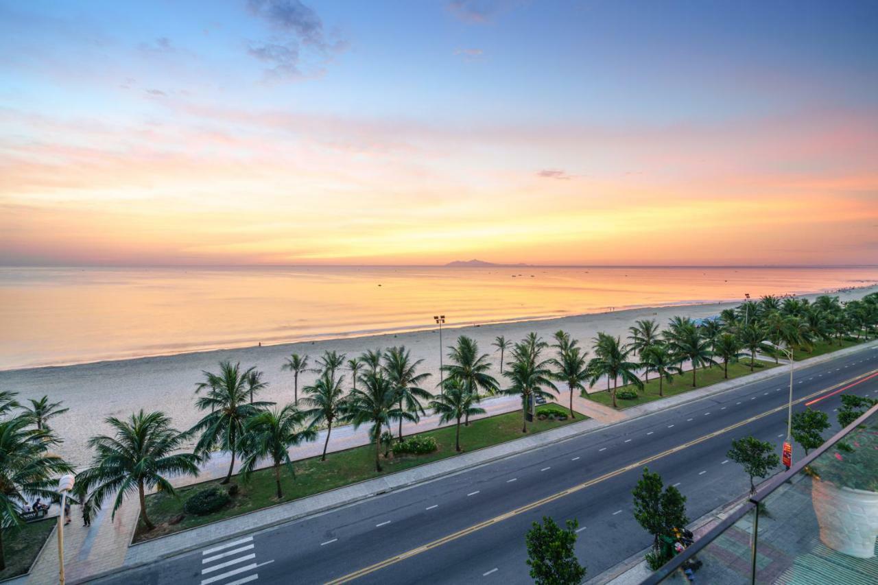होटल Serene Beach Hotel Danang Da Nang