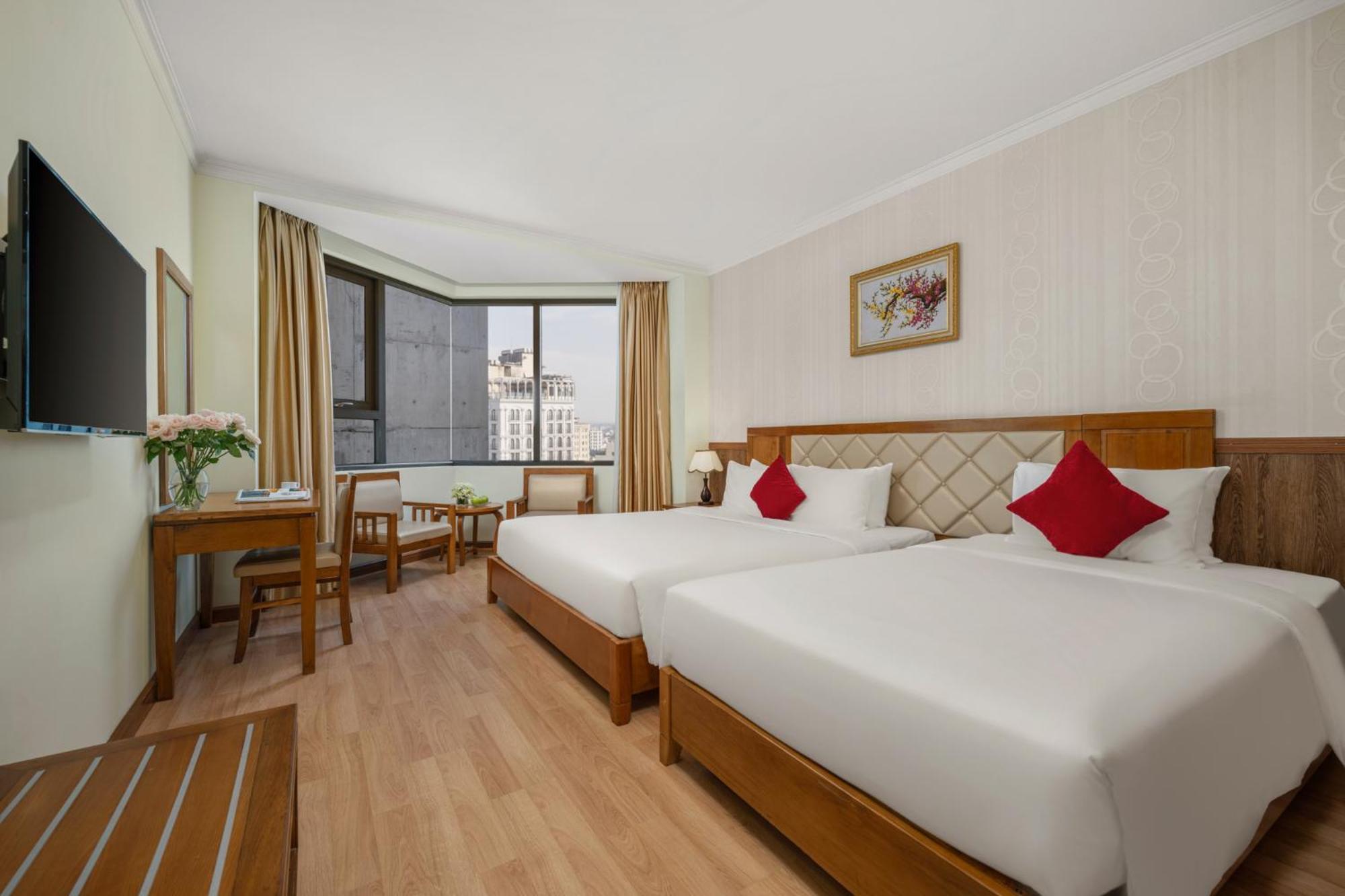 Hotel Serene Beach Hotel Danang 4*
